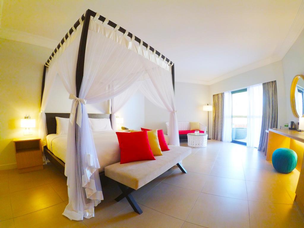Sand & Sandals Desaru Beach Resort & Spa Kültér fotó Deluxe Ocean View
