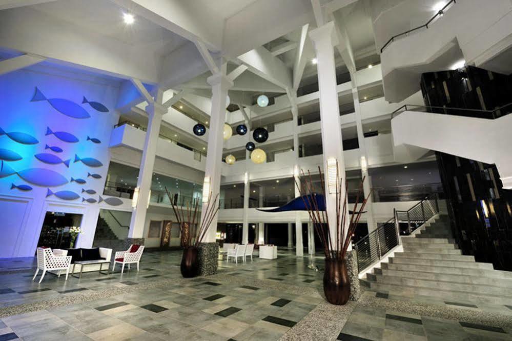 Sand & Sandals Desaru Beach Resort & Spa Kültér fotó Lobby